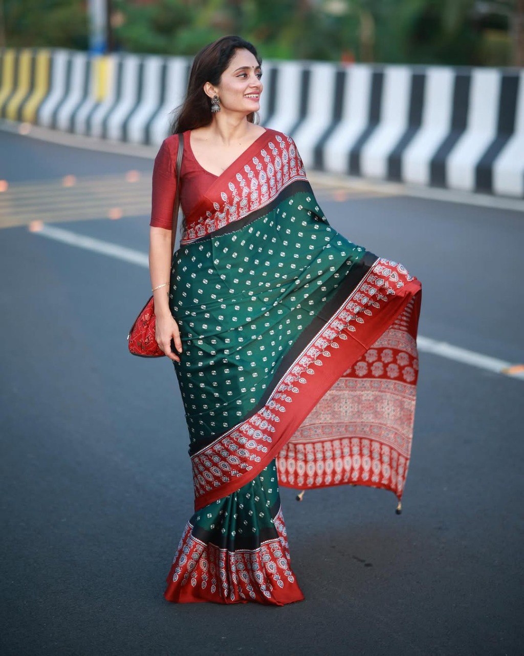 Elegant Printed Crepe Silk Ready-to-Wear Saree with Unstitched Silk Blouse