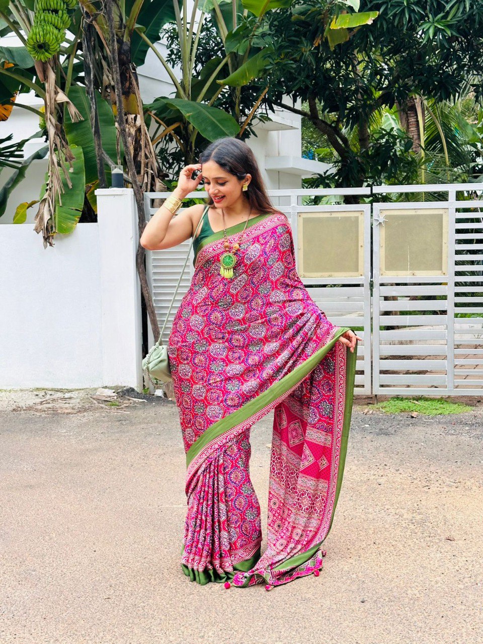 Elegant Printed Crepe Silk Ready-to-Wear Saree with Unstitched Silk Blouse