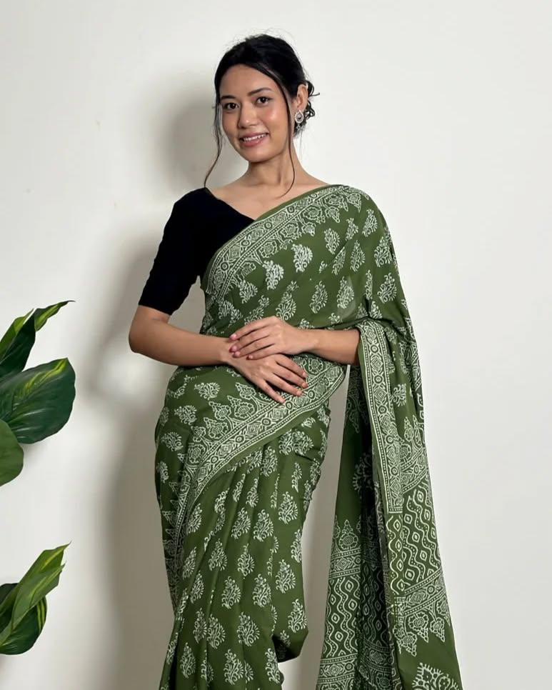 Elegant Mul Cotton Printed Ready-to-Wear Saree with Pocket & Silk Blouse