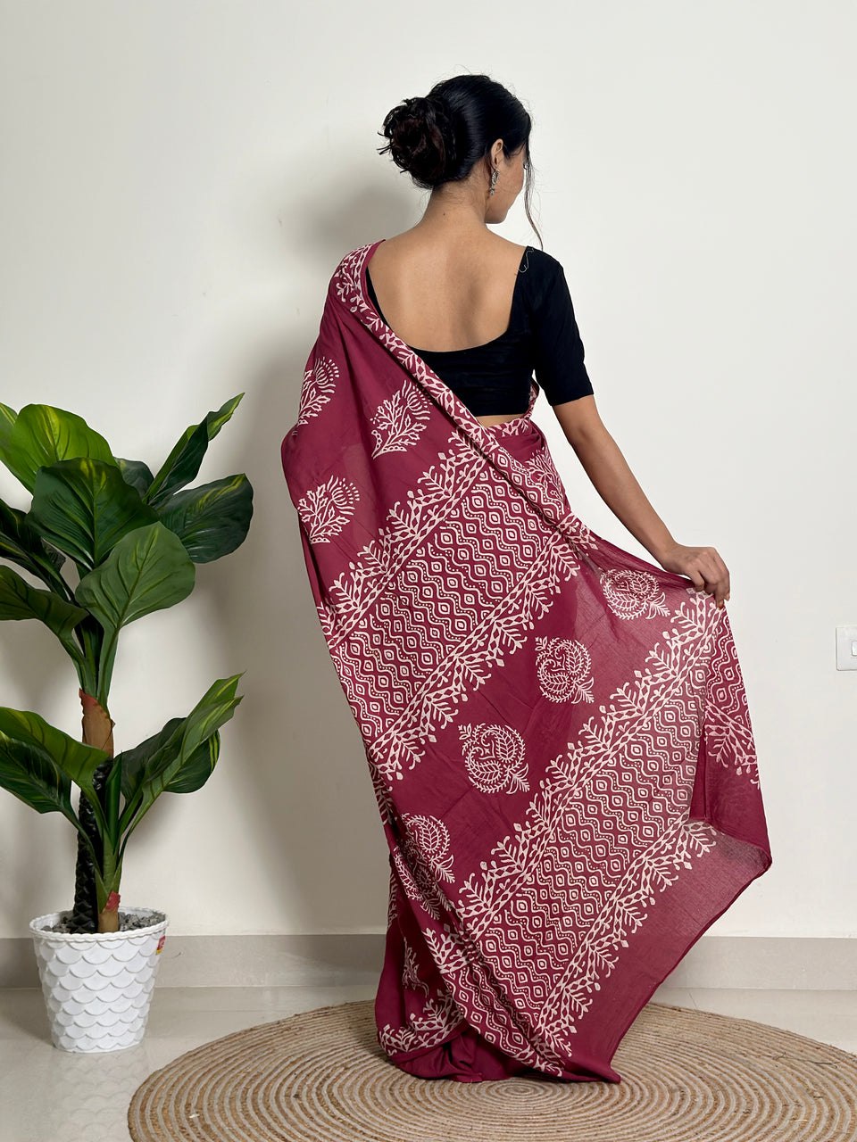 Ready-to-Wear Printed Mul Cotton Saree with Pocket & Unstitched Silk Blouse