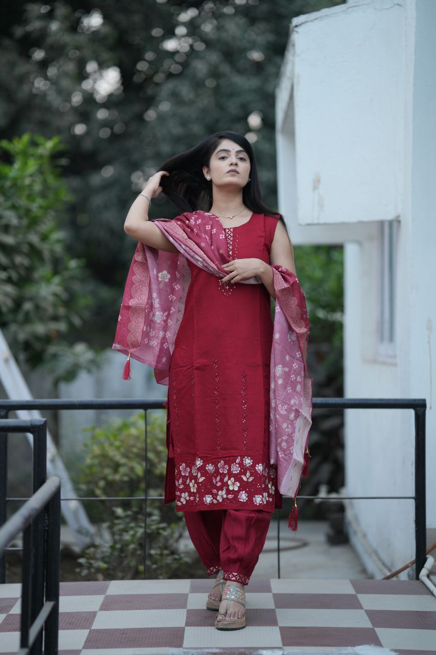 new heavy afghani pant pair set with heavy long dupatta