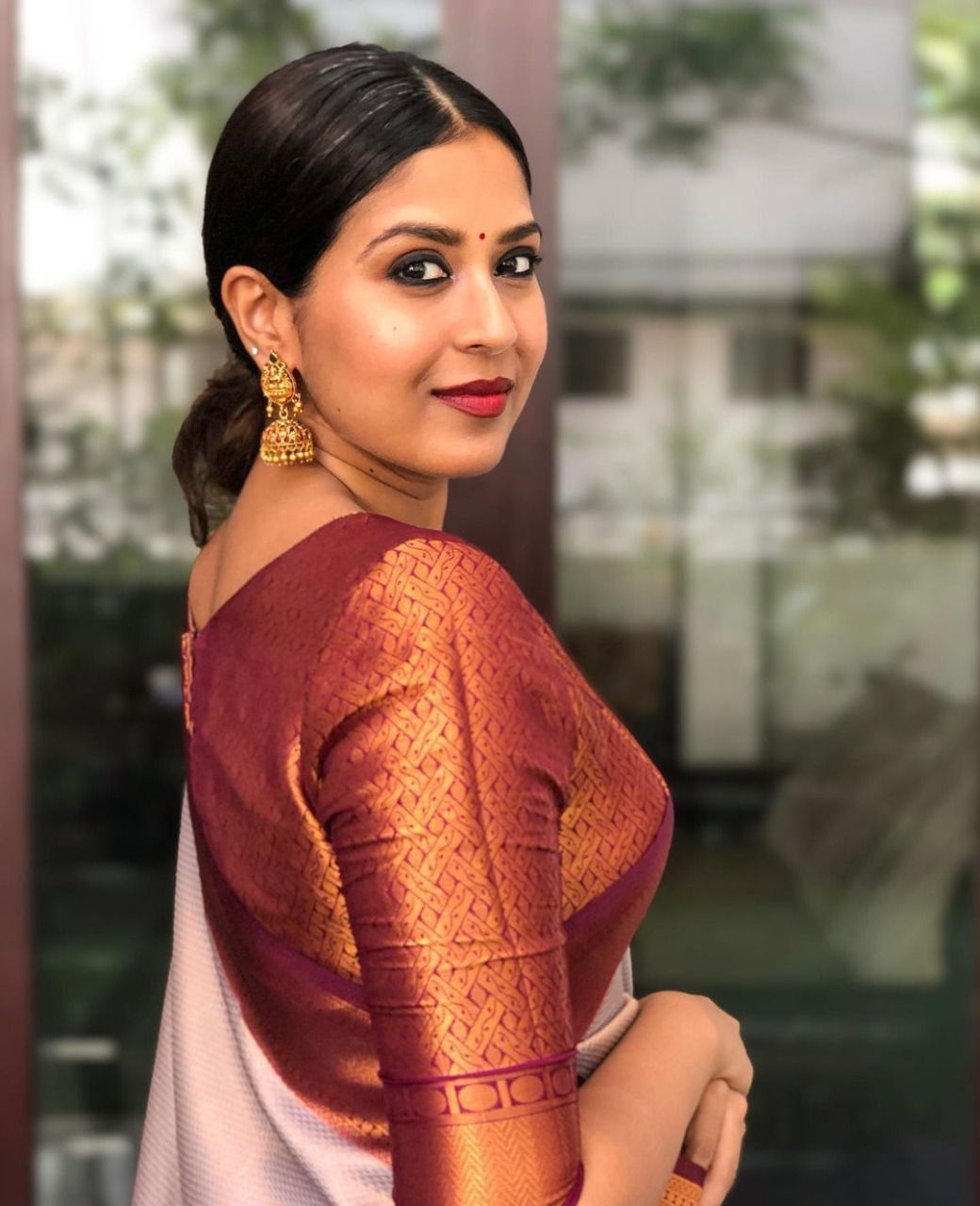 Wedding Wear Kanjivaram Woven Silk Saree With Blouse Piece