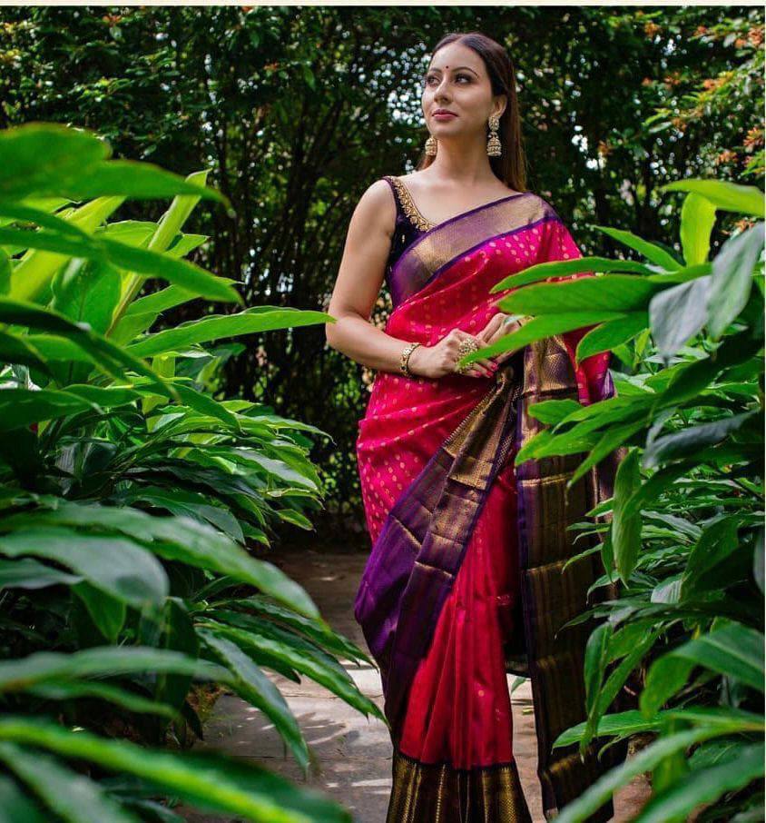 Elegant Soft Lichi Silk Saree with Rich Pallu & Jacquard Work