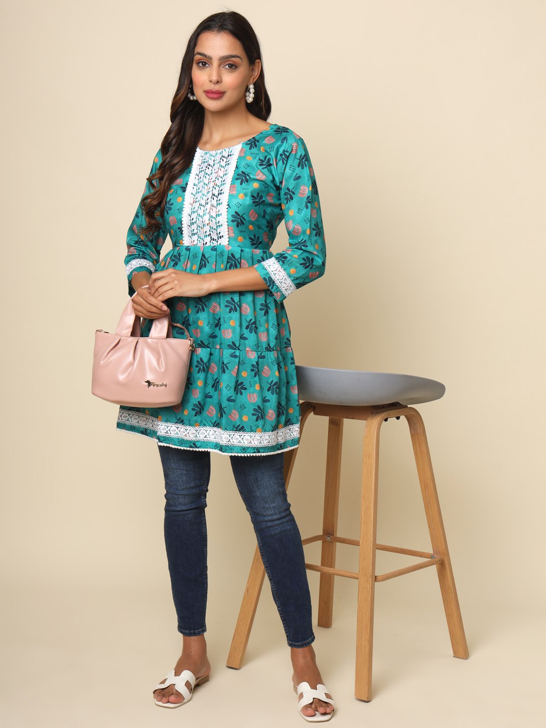 Women Floral Print Relaxed Fit Tunic