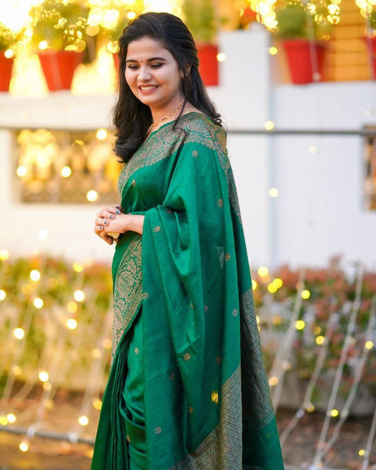 Elegant Bottle Green Lichi Silk Saree with Rich Pallu & Jacquard Weaving
