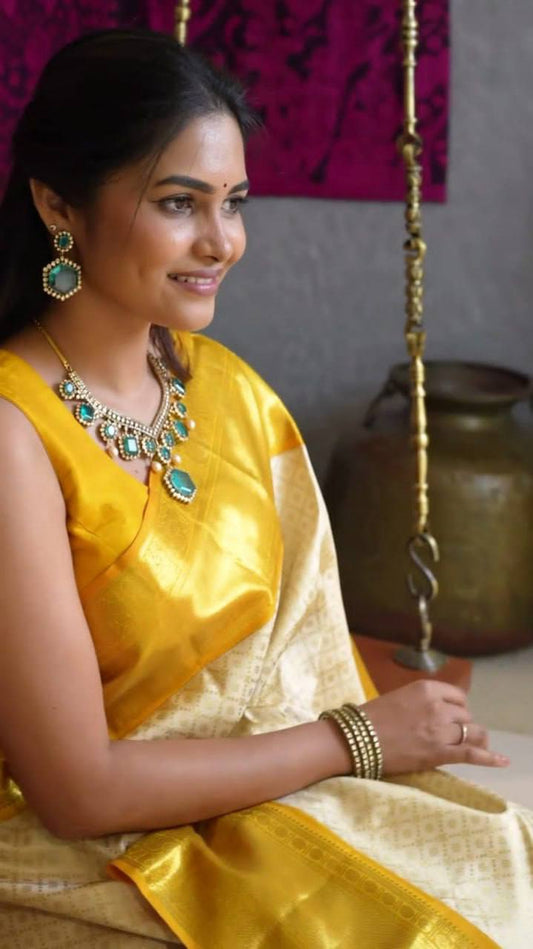 Elegant Soft Lichi Silk Saree with Rich Jacquard Work & Designer Pallu