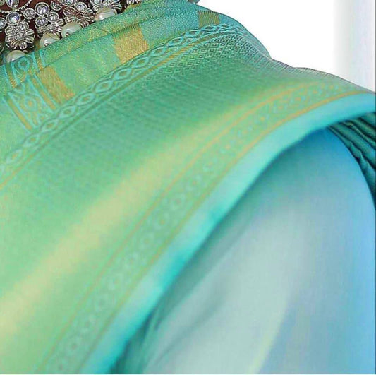 Light Green Colour Kanjivaram Woven Silk Saree With Blouse Piece