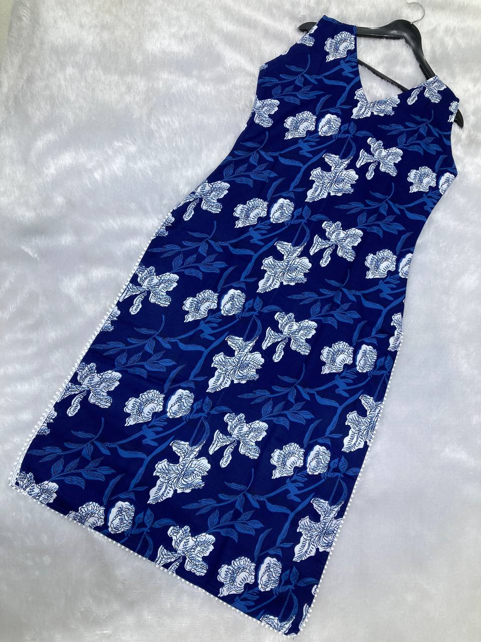 Women Printed Pure Cotton Straight Kurta (Blue)