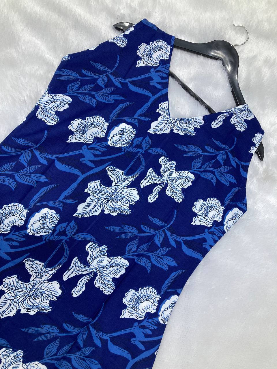 Women Printed Pure Cotton Straight Kurta (Blue)
