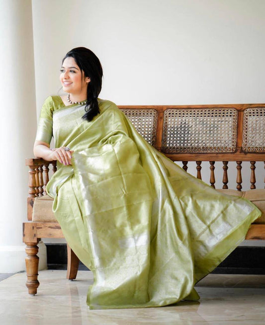 Light Green Colour Kanjivaram Woven Silk Saree With Blouse Piece