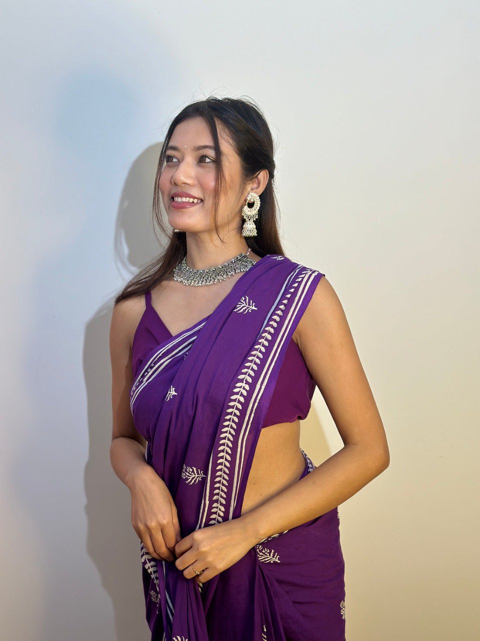 Stylish Olive Green Ready-to-Wear Mul Cotton Printed Saree with Pocket & Silk Blouse Piece