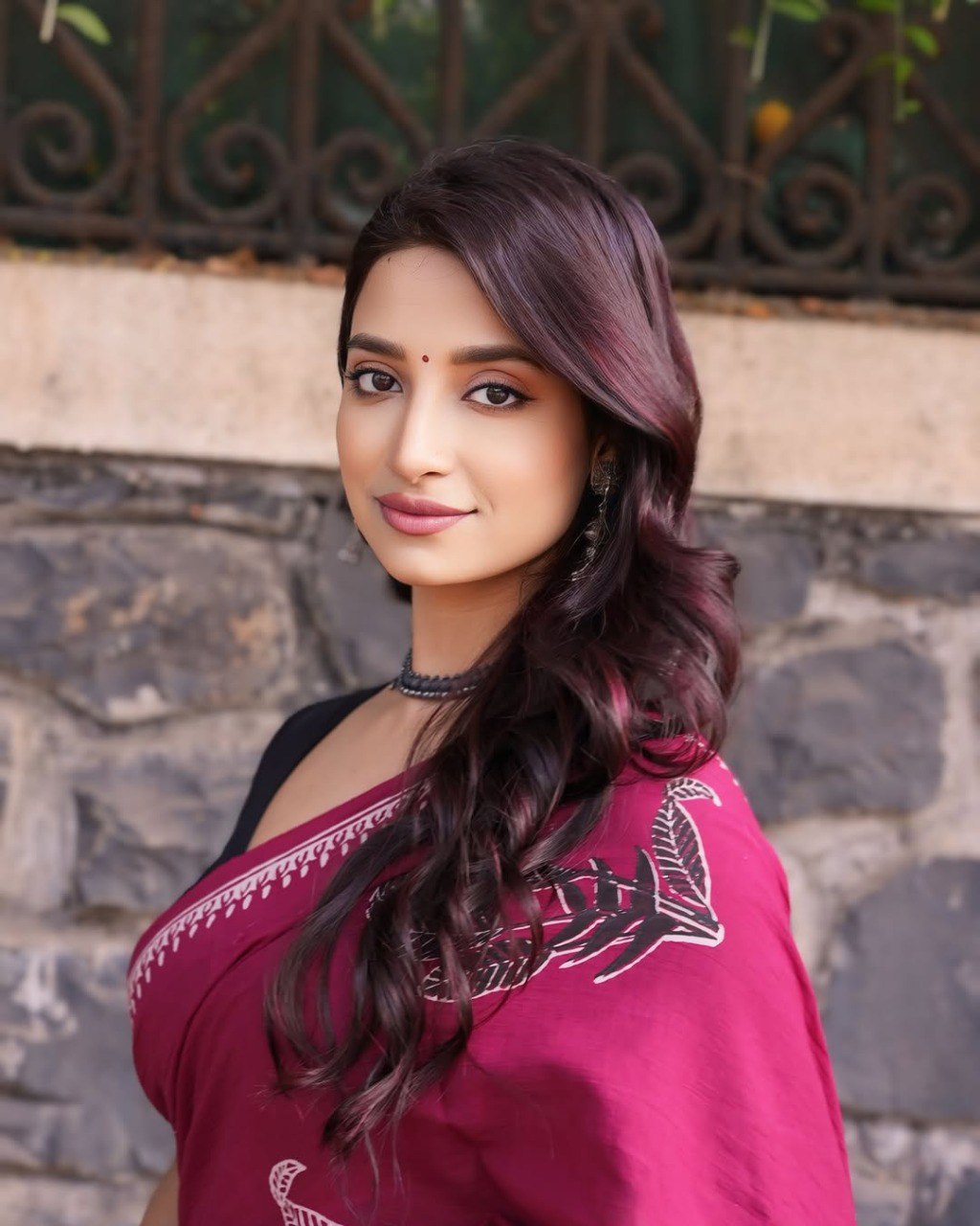 Crimson Charm – Designer Wine Red Printed Saree with Elegant Leaf Motifs