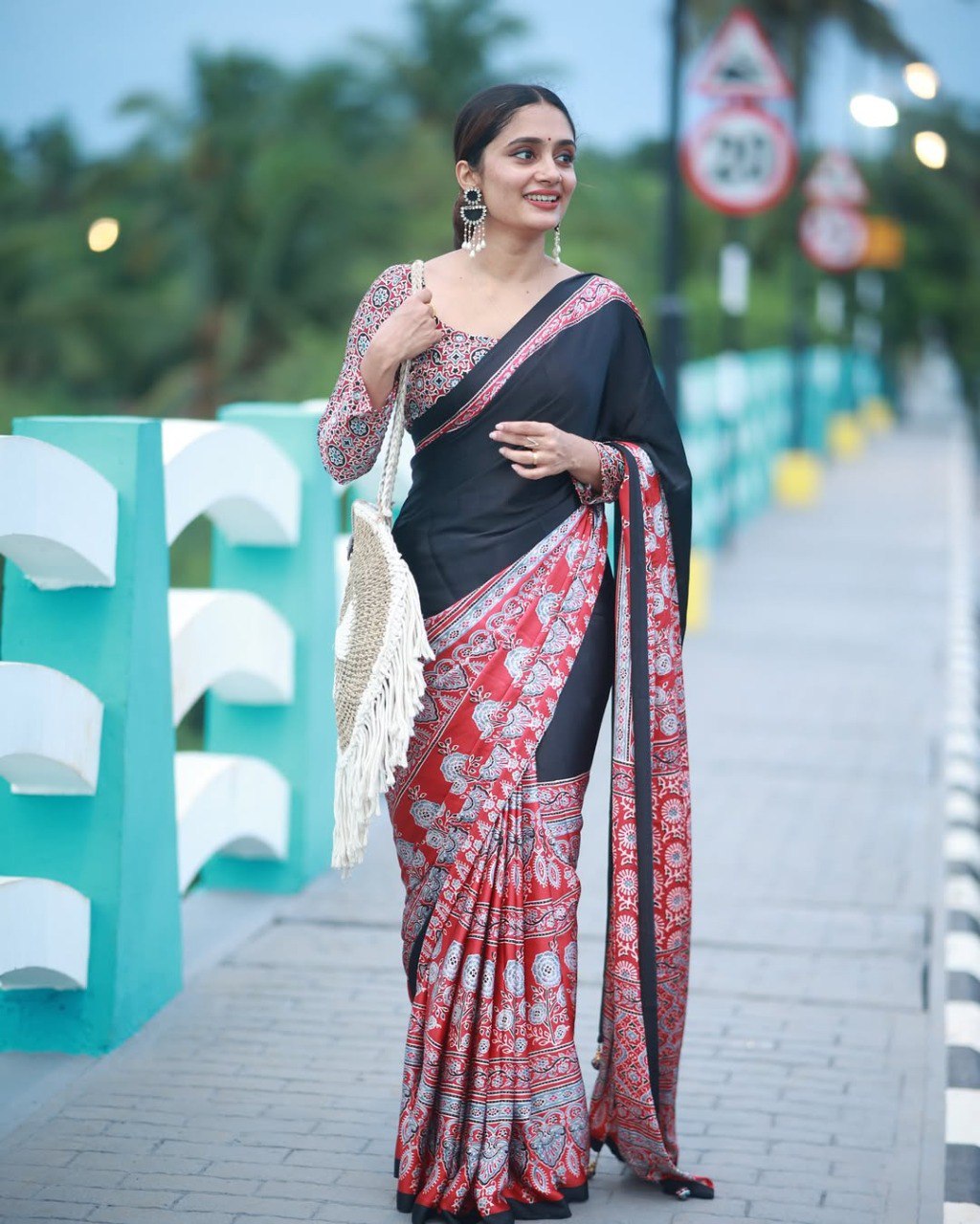 Trendy Printed Crepe Silk Ready-to-Wear Saree with Unstitched Silk Blouse