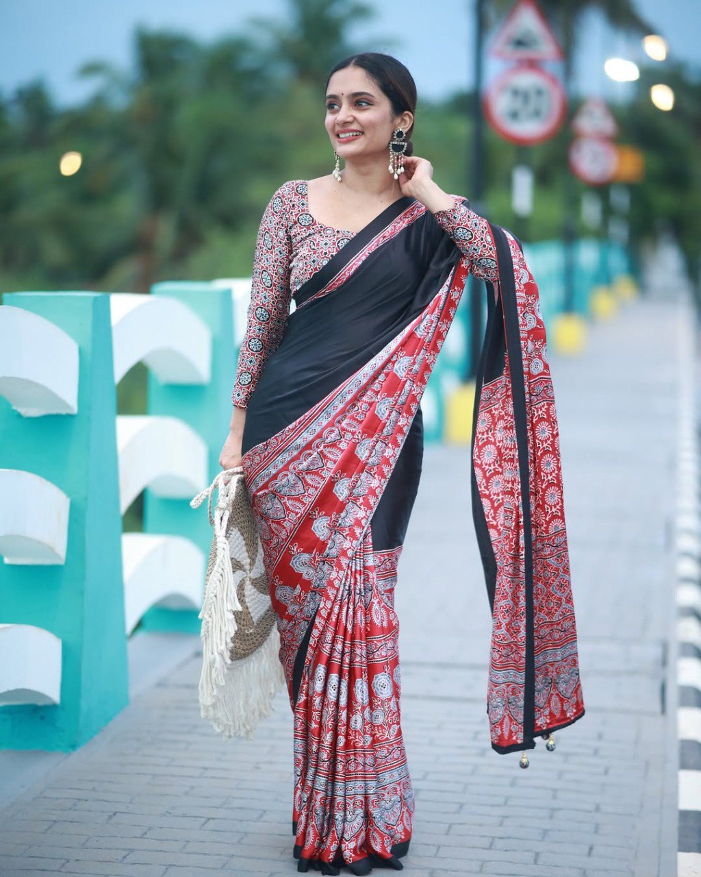 Trendy Printed Crepe Silk Ready-to-Wear Saree with Unstitched Silk Blouse
