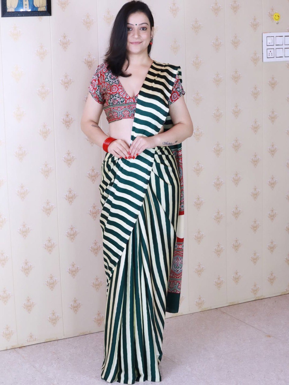 Stylish Printed Crepe Silk Ready-to-Wear Saree with Unstitched Silk Blouse