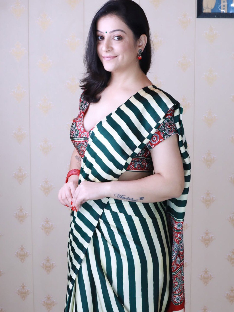 Stylish Printed Crepe Silk Ready-to-Wear Saree with Unstitched Silk Blouse
