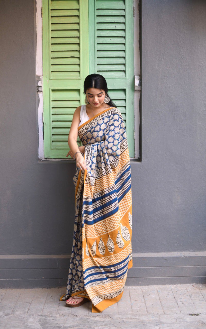 Ready-to-Wear Printed Mul Cotton Saree with Pocket & Unstitched Silk Blouse