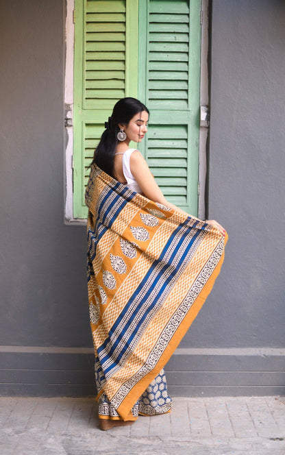 Ready-to-Wear Printed Mul Cotton Saree with Pocket & Unstitched Silk Blouse