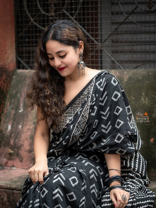 Trendy Printed Mul Cotton Ready-to-Wear Saree with Pocket & Silk Blouse Piece
