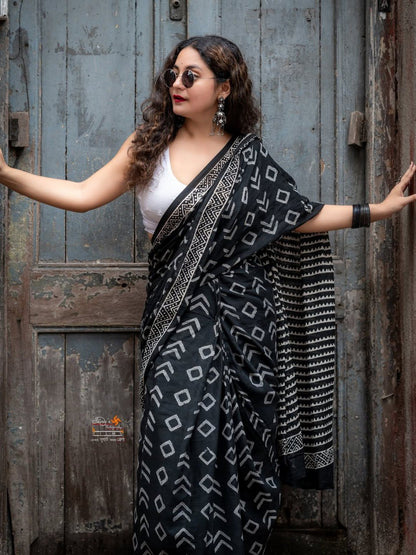 Trendy Printed Mul Cotton Ready-to-Wear Saree with Pocket & Silk Blouse Piece