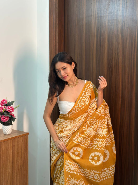 mustard yellow Printed Mul Cotton Ready-to-Wear Saree with Pocket & Unstitched Silk Blouse