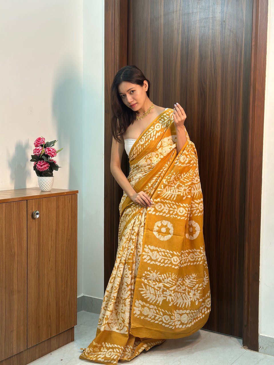 mustard yellow Printed Mul Cotton Ready-to-Wear Saree with Pocket & Unstitched Silk Blouse