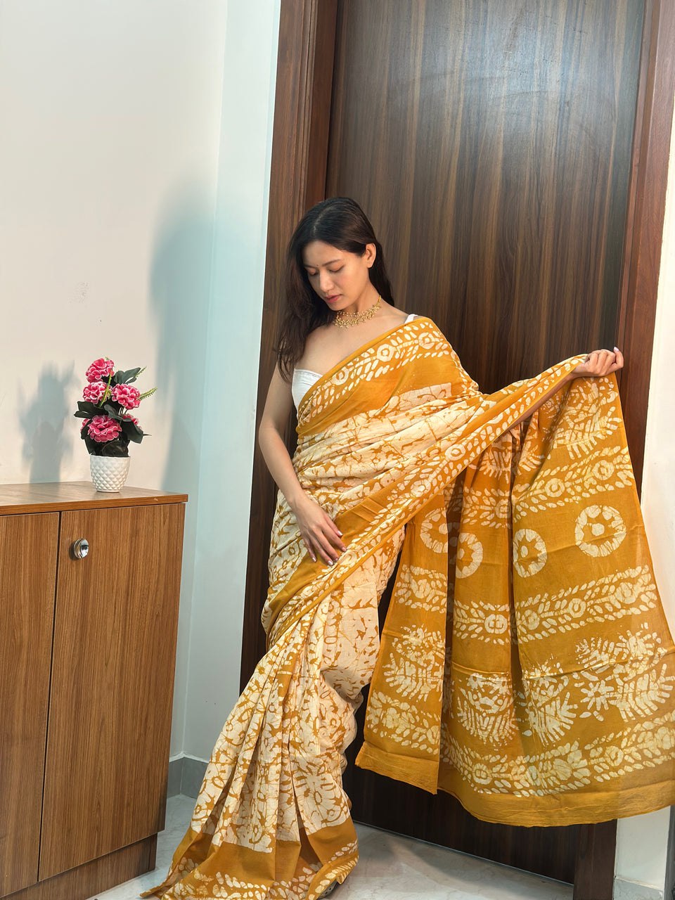 mustard yellow Printed Mul Cotton Ready-to-Wear Saree with Pocket & Unstitched Silk Blouse
