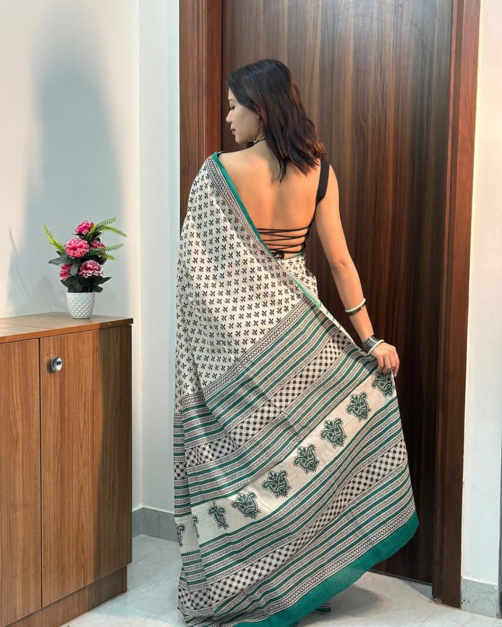 Ready-to-Wear Printed Mul Cotton Saree with Pocket & Unstitched Silk Blouse