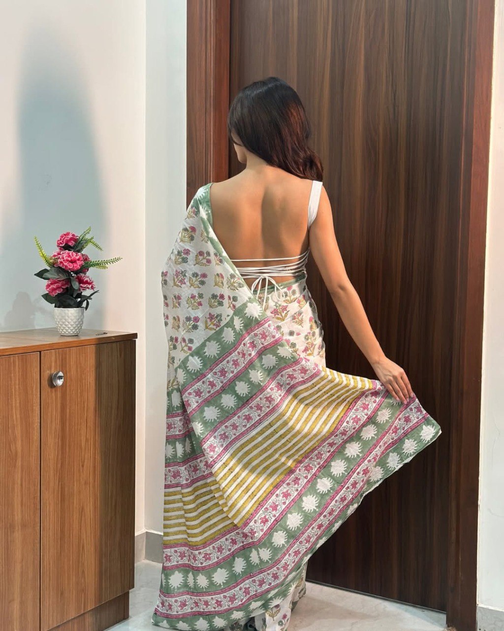 Ready-to-Wear Printed Mul Cotton Saree with Pocket & Unstitched Silk Blouse