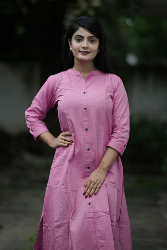 Women Solid Cotton Blend Straight Kurta