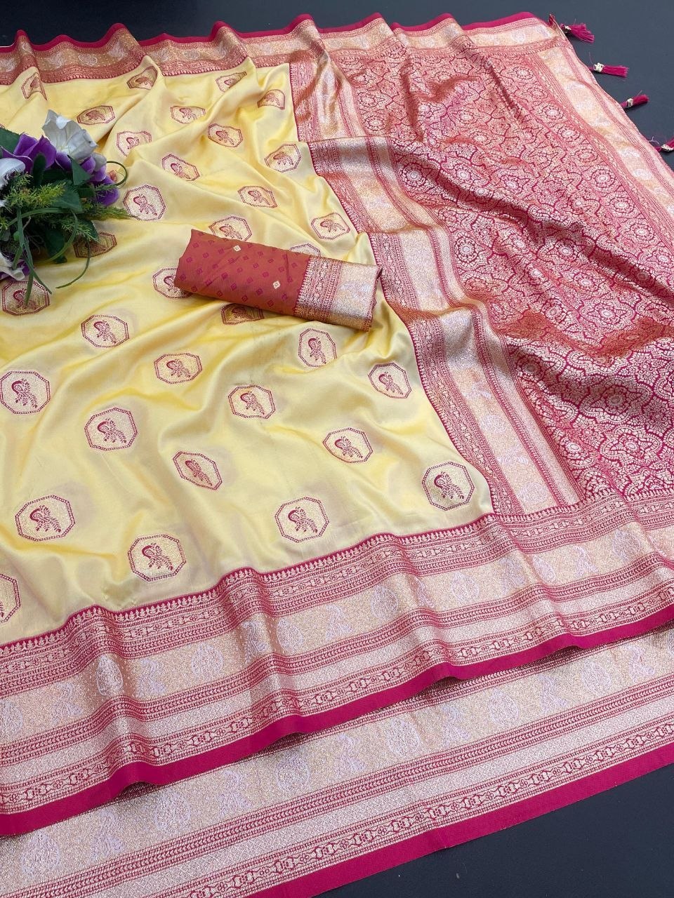Royal Light yellow  Jacquard Elegance Saree with Designer Pallu