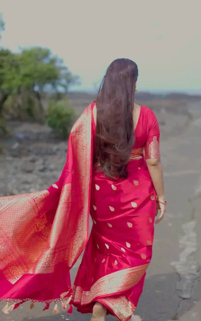 Pink Color Elegant Banarasi Silk Saree