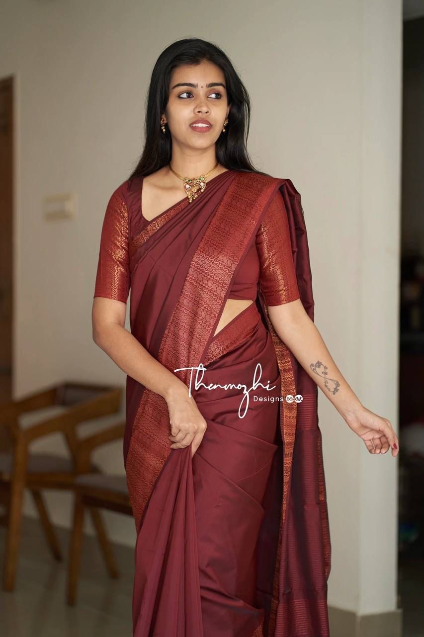 Attractive Kanjivaram Woven Silk Saree With Blouse Piece RED
