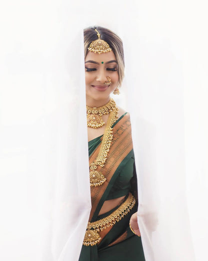 Green Colour Kanjivaram Woven Silk Saree With Blouse Piece