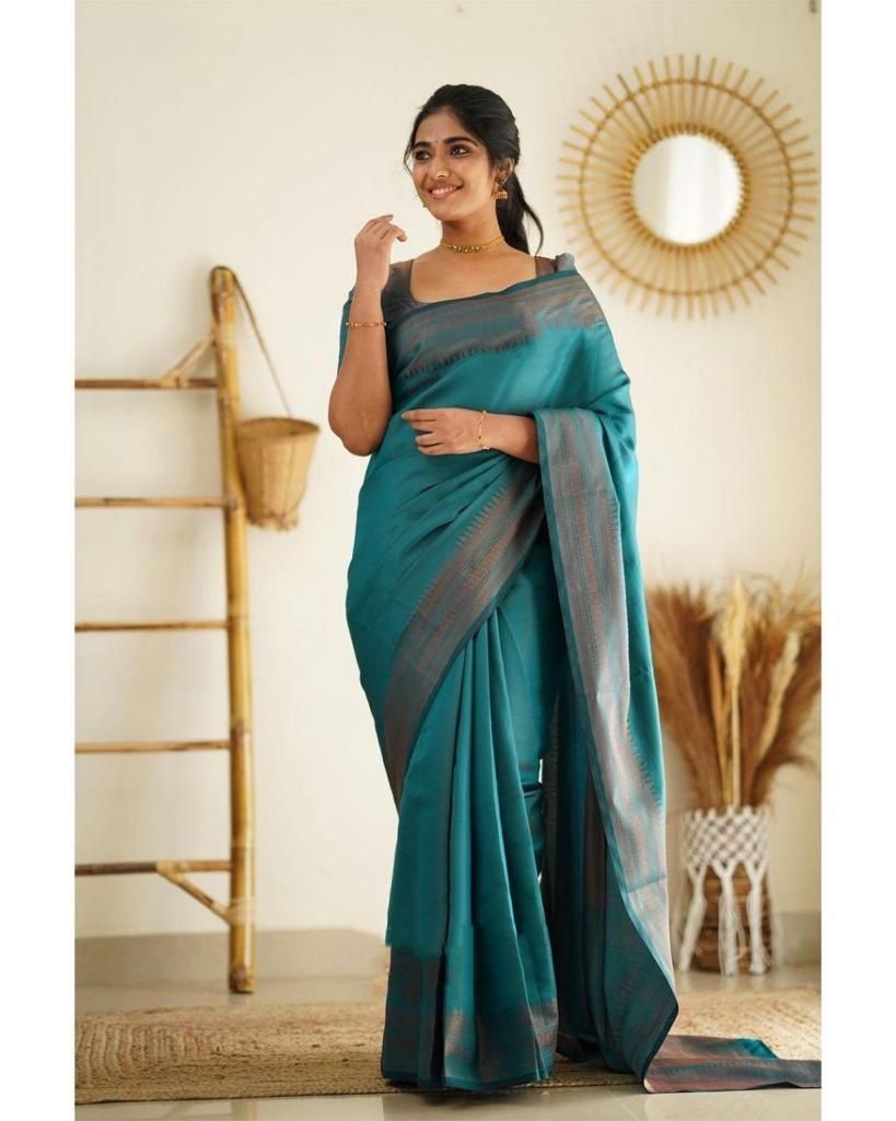 Beautiful Kanjivaram Woven Silk Saree With Blouse Piece -Blue