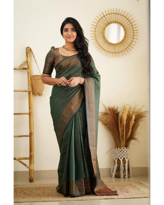 Beautiful Kanjivaram Woven Silk Saree With Blouse Piece - Green