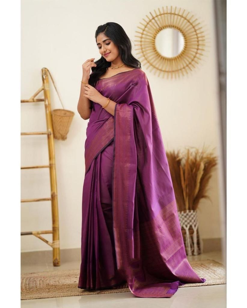 Beautiful Kanjivaram Woven Silk Saree With Blouse Piece