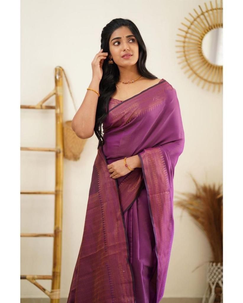 Beautiful Kanjivaram Woven Silk Saree With Blouse Piece