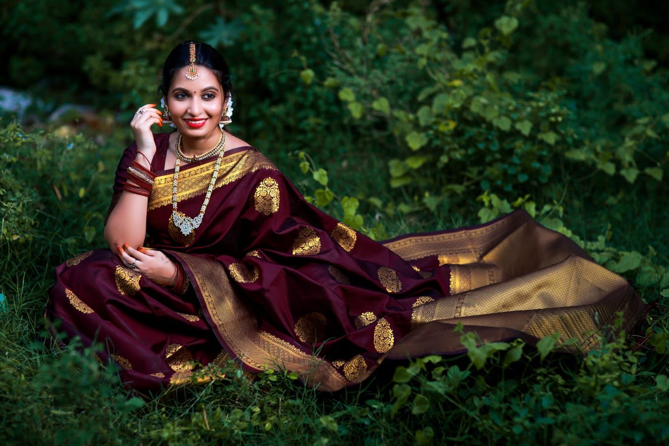 Royal Kanjivaram Golden Zari Woven Silk Saree With Blouse Piece - BROWN