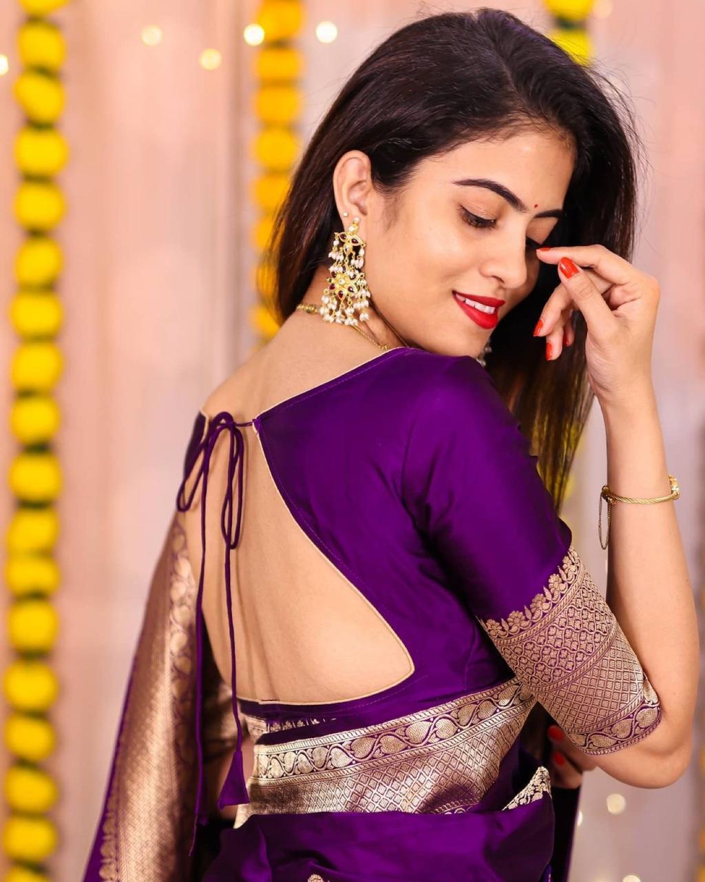 Royal Kanjivaram Golden Zari Woven Silk Saree With Blouse Piece - PURPLE