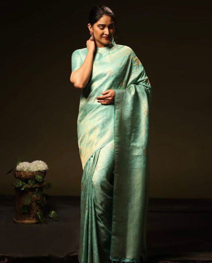 Traditional Kanjivaram Woven Silk Saree With Blouse Piece LIGHT GREEN