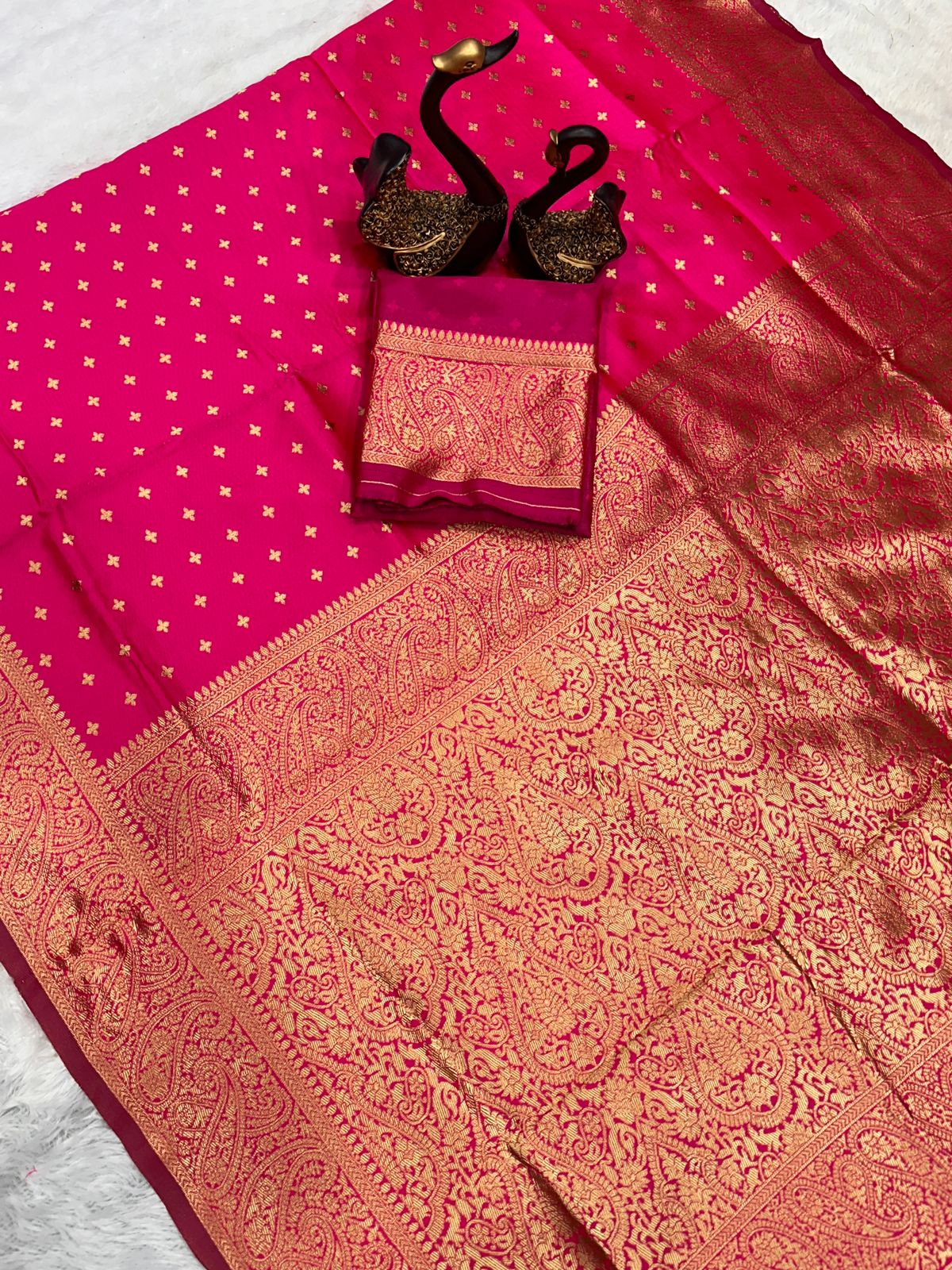 New Design Soft Lichi Silk Cloth Saree
