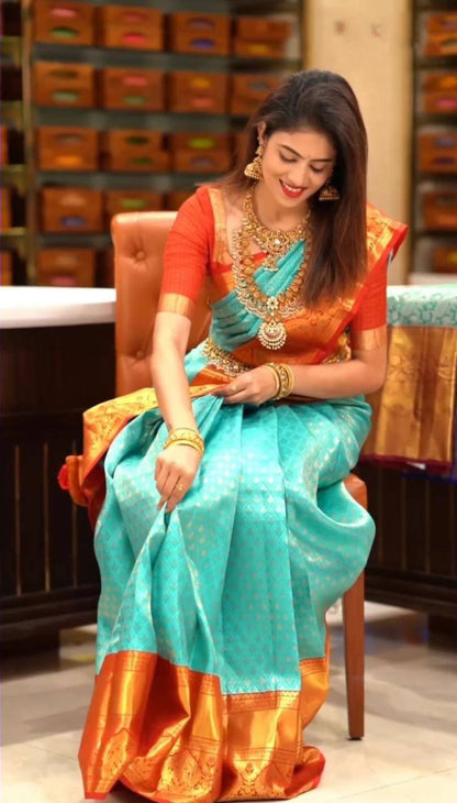 Vibrant Dual-Tone Lichi Silk Saree with Elegant Jacquard Weaving