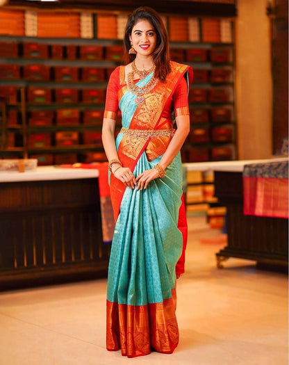 Vibrant Dual-Tone Lichi Silk Saree with Elegant Jacquard Weaving