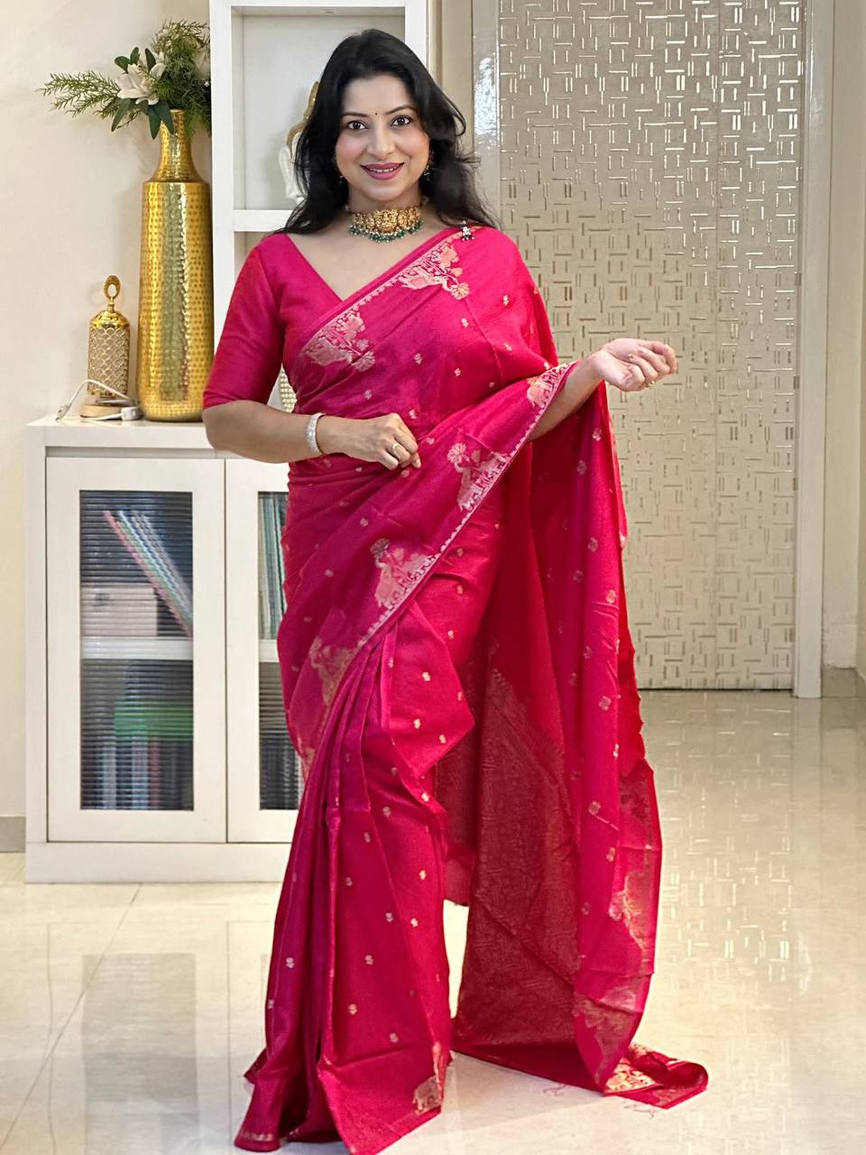 Running blouse with exclusive jacquard border & heavy brocade blouse piece