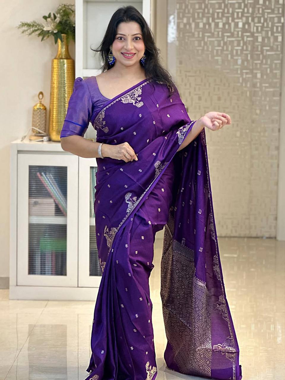 Running blouse with exclusive jacquard border & heavy brocade blouse piece