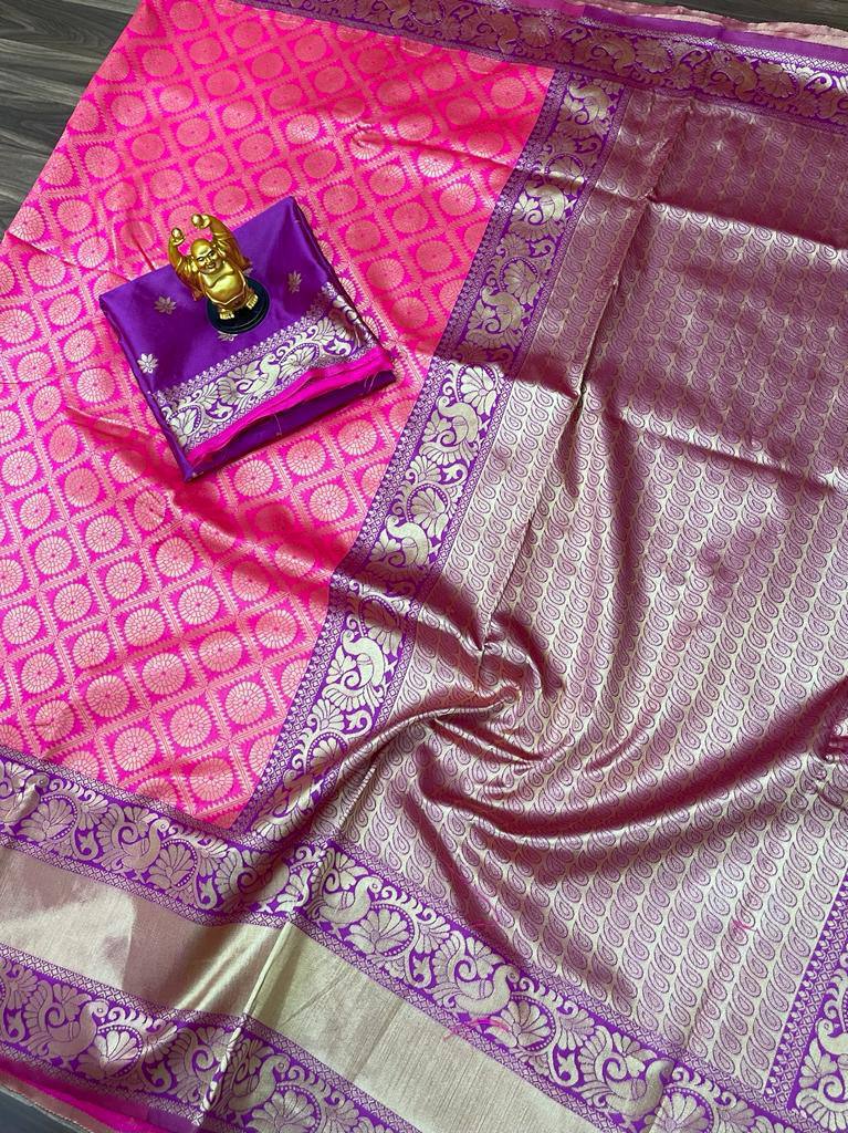 Dark Pink Colour Kanjivaram Woven Silk Saree With Blouse Piece