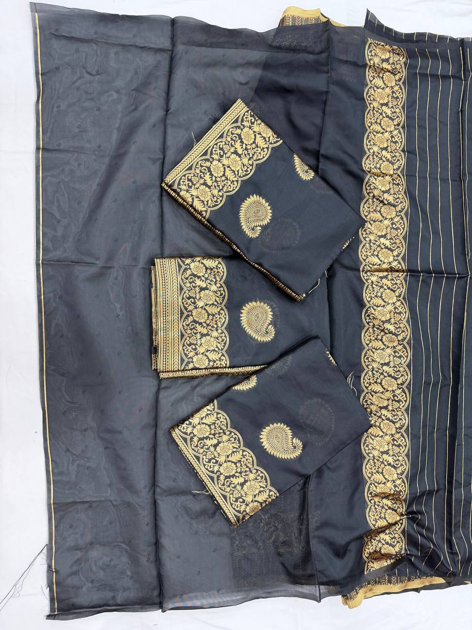 Royal Lichi Silk Jacquard Saree with Rich Pallu