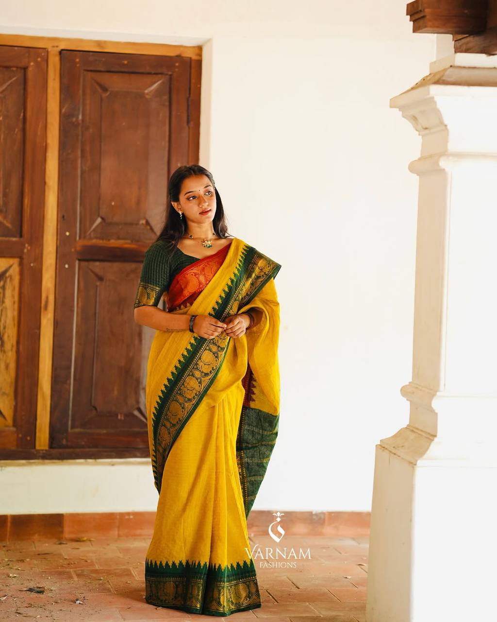 Royal Lichi Silk Jacquard Saree with Rich Pallu