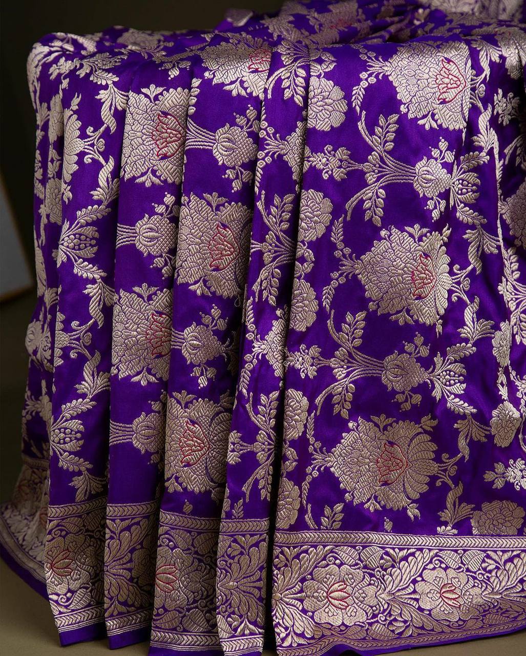 Classic Soft Lichi Silk Saree with Rich Pallu & Jacquard Design